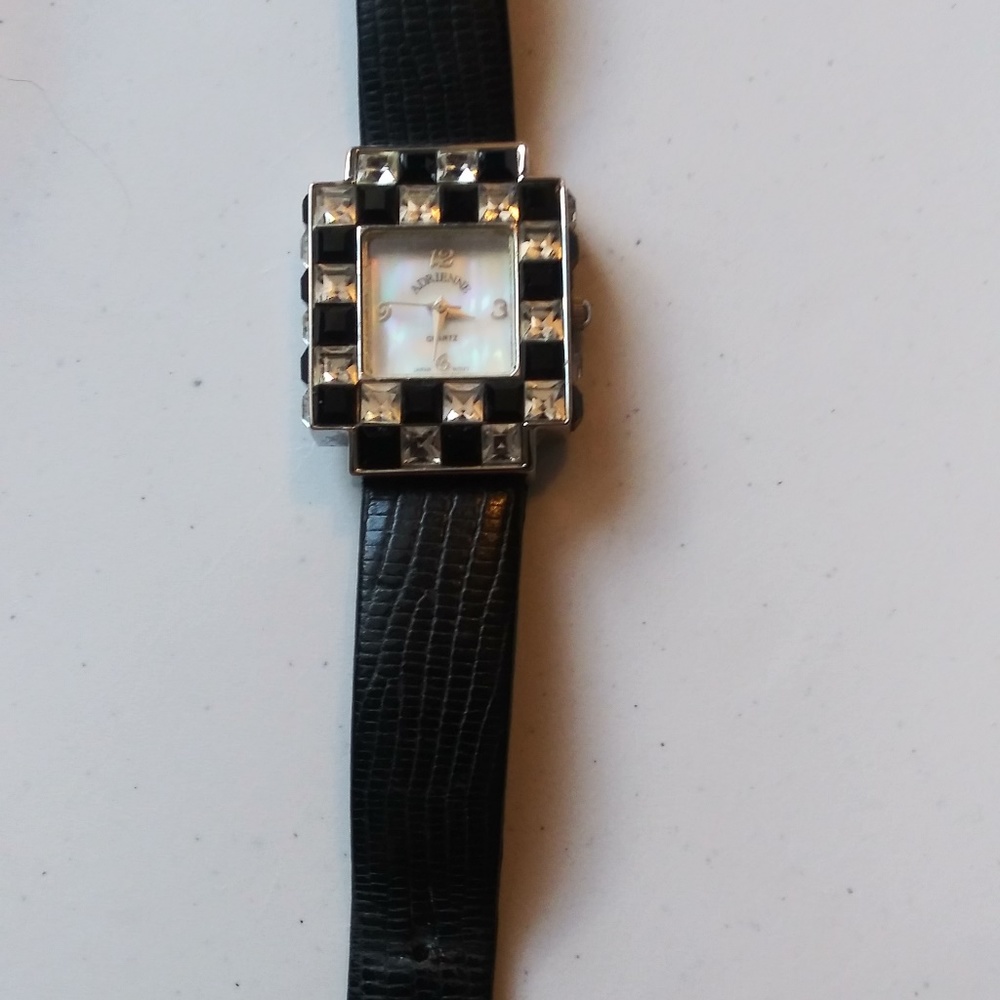 😍 Vintage Adrienne Womens Watch